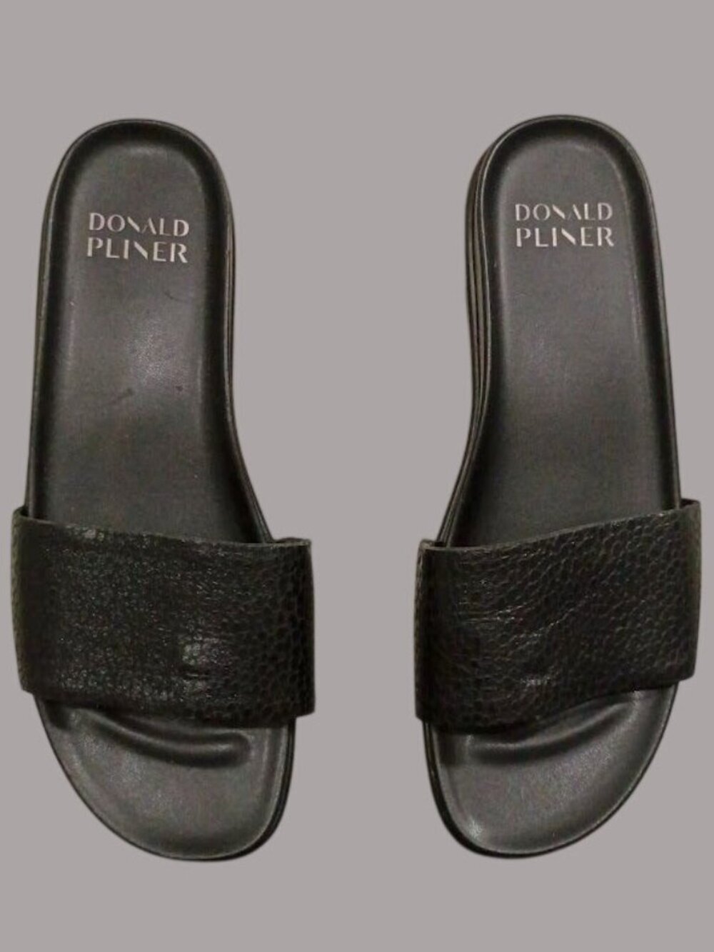 Donald Pliner Black Leather Slides Sandals Size 8.5M Platform Stylish - Picture 1 of 6